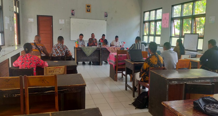 INILAH DASAR SMAN 6 KOTA KOMBA DAN SMAS SEMINARI PIUS XII KISOL GELAR KELAS PERSIAPAN SELEKSI CALON GURU PENGGERAK ANGKATAN 10